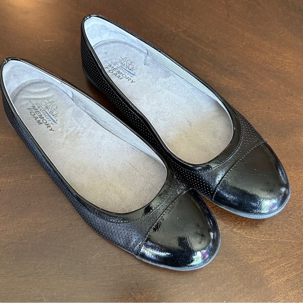 LifeStride Velocity Memory Foam‎ Slip On Shoes, Size 6.5, Black Patent